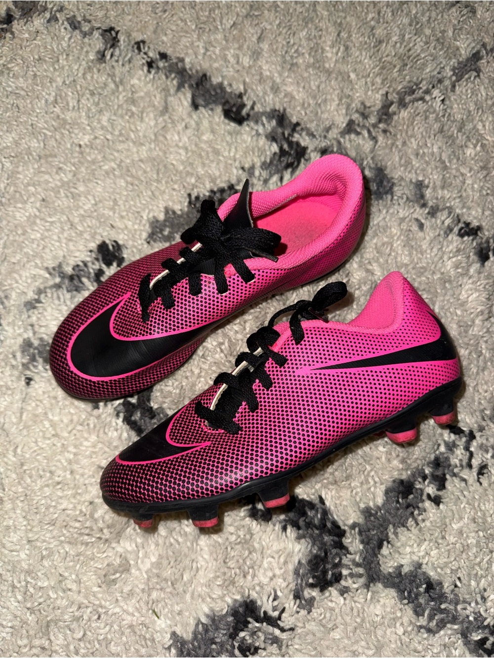 Nike Kids Hot Pink and Black Soccer Cleats